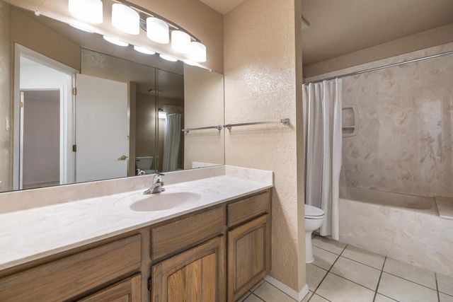 12505 Wilshire Avenue NE, Albuquerque, NM 87122