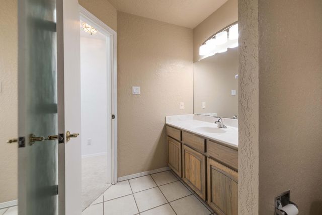 12505 Wilshire Avenue NE, Albuquerque, NM 87122