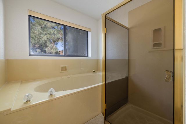 12505 Wilshire Avenue NE, Albuquerque, NM 87122