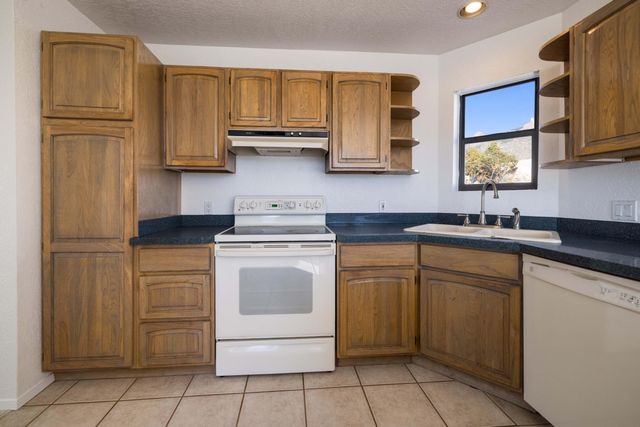 12505 Wilshire Avenue NE, Albuquerque, NM 87122