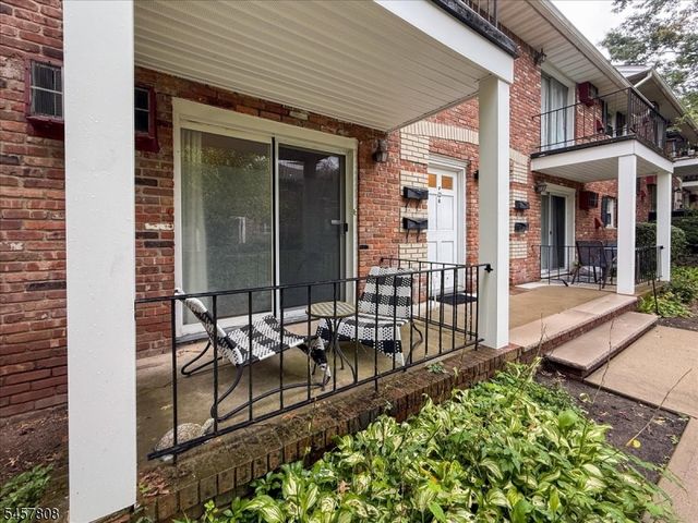 320 South St E, Morristown Town, NJ 07960