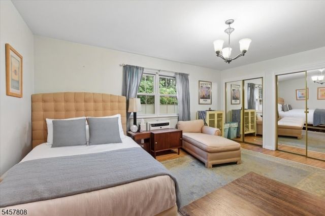 320 South St E, Morristown Town, NJ 07960