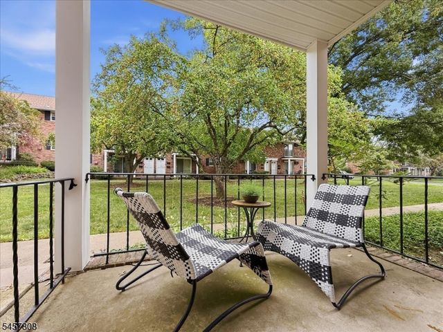 320 South St E, Morristown Town, NJ 07960