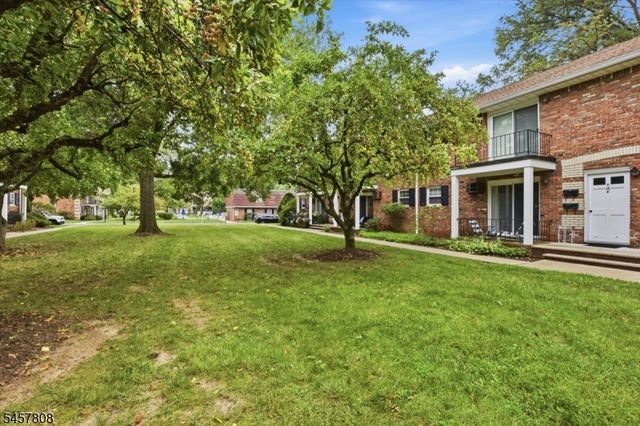 320 South St E, Morristown Town, NJ 07960