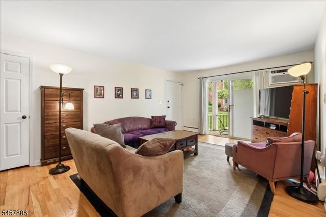 320 South St E, Morristown Town, NJ 07960