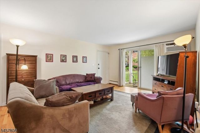 320 South St E, Morristown Town, NJ 07960