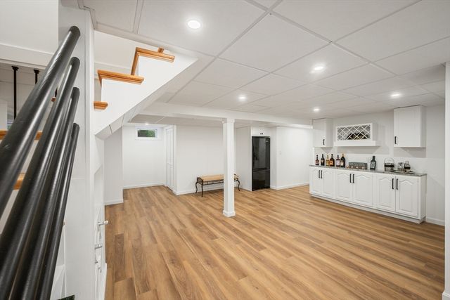 11 Lawndale Rd, Tyngsborough, MA 01879