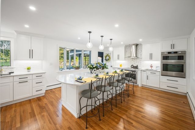 11 Lawndale Rd, Tyngsborough, MA 01879