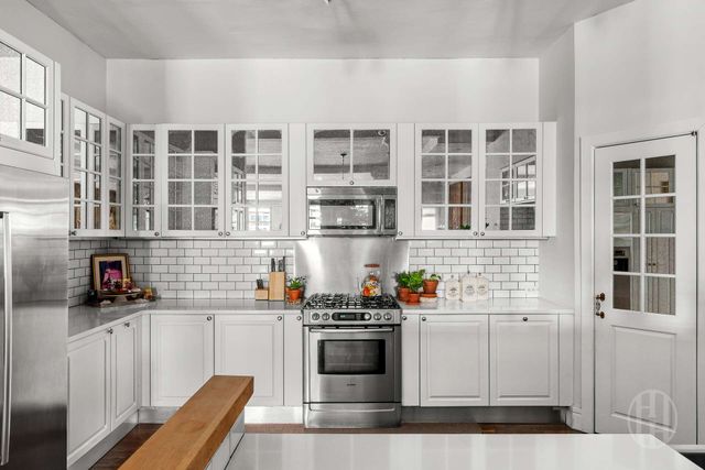 116 W 14th St Apt 8N, New York City, NY 10011