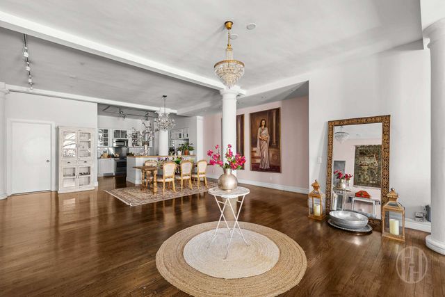 116 W 14th St Apt 8N, New York City, NY 10011