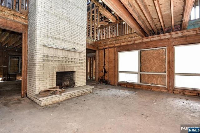 962 Arapaho Trail, Franklin Lakes, NJ 07417