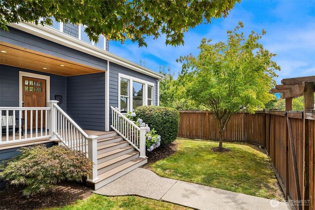 6302 15th Avenue NE, Seattle, WA 98115