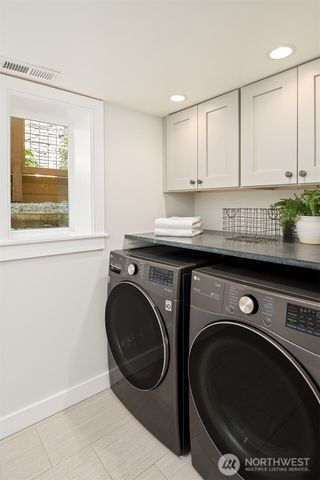6302 15th Avenue NE, Seattle, WA 98115