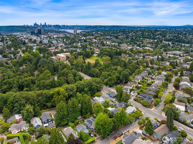 6302 15th Avenue NE, Seattle, WA 98115