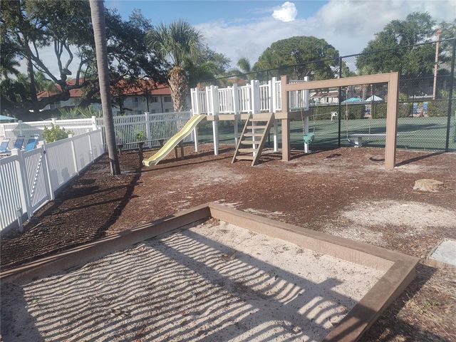 4320 47TH AVENUE W 204, Bradenton, FL 34210
