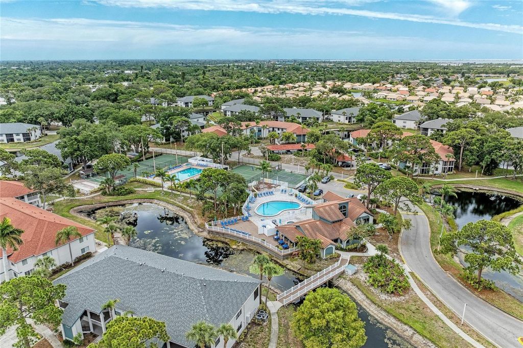 Image 41 of property listing at 4320 47TH AVENUE W 204, Bradenton, FL 34210