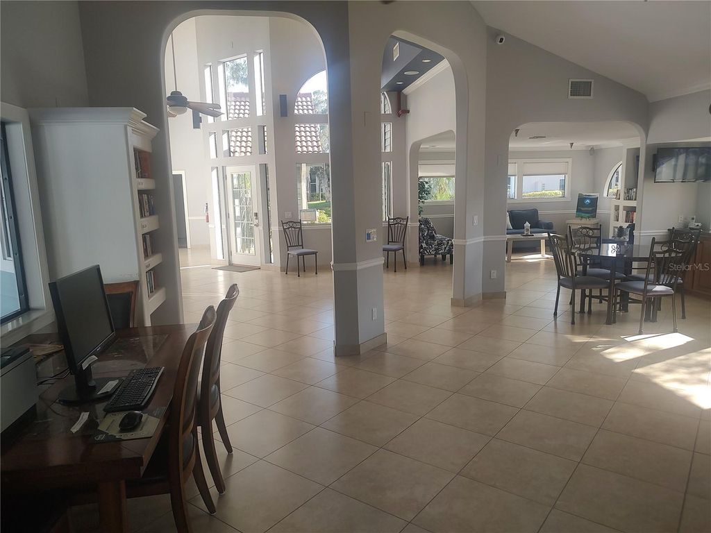 Image 47 of property listing at 4320 47TH AVENUE W 204, Bradenton, FL 34210
