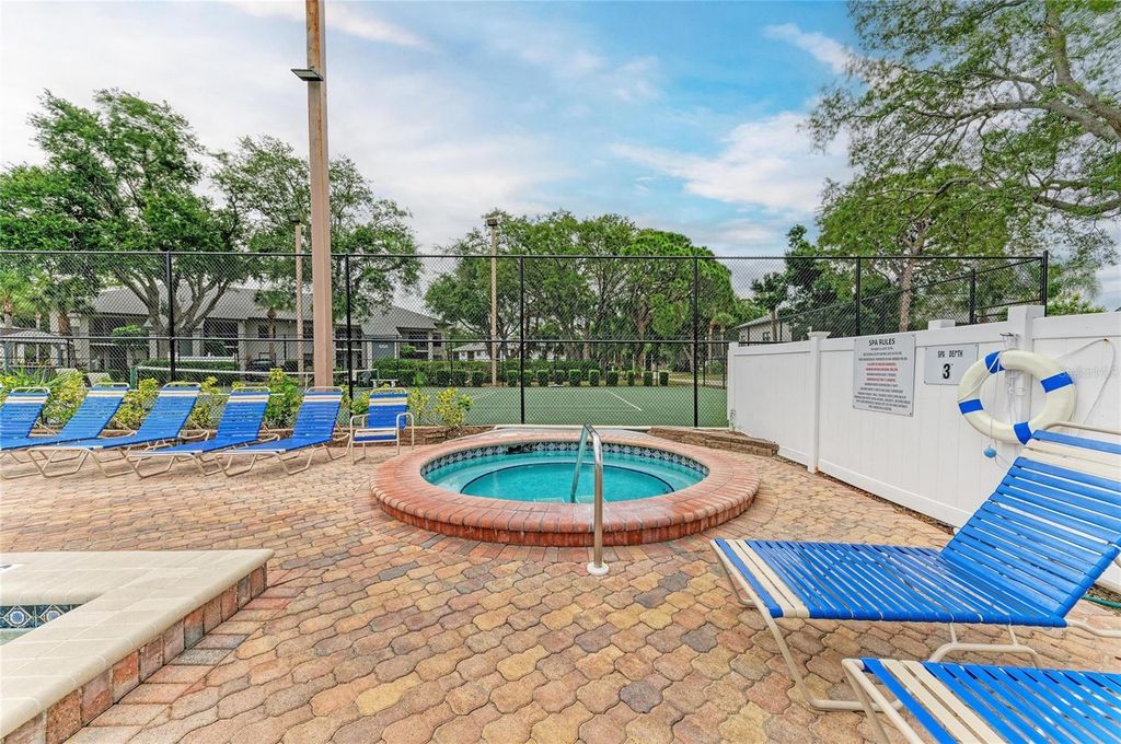 Image 61 of property listing at 4320 47TH AVENUE W 204, Bradenton, FL 34210