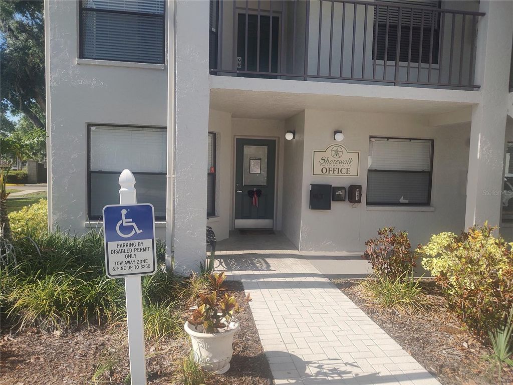 Image 70 of property listing at 4320 47TH AVENUE W 204, Bradenton, FL 34210