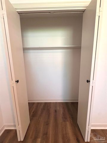 1012 Great Oaks Dr, Gulf Breeze, FL 32563