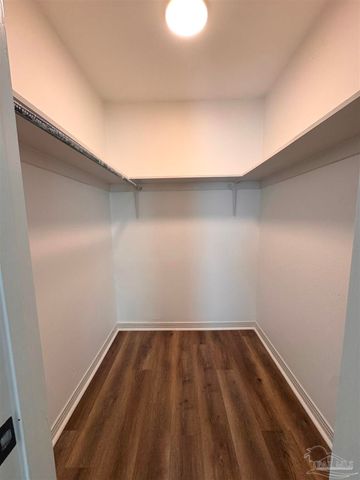 1012 Great Oaks Dr, Gulf Breeze, FL 32563