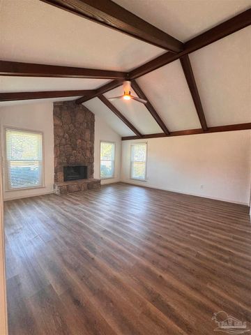 1012 Great Oaks Dr, Gulf Breeze, FL 32563