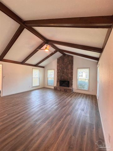 1012 Great Oaks Dr, Gulf Breeze, FL 32563