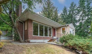 9119 17th Avenue NE, Seattle, WA 98115