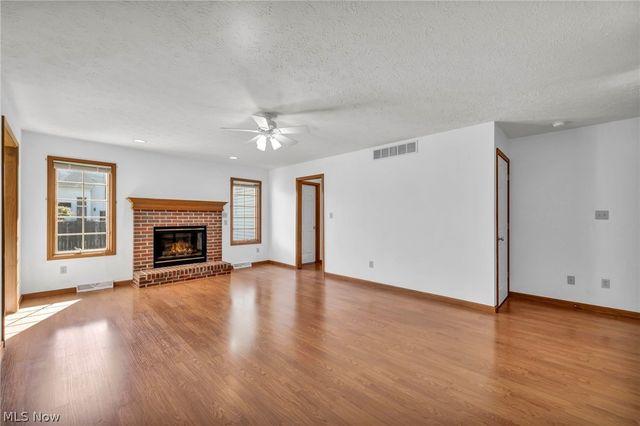 441 Pemberton Drive, Elyria, OH 44035