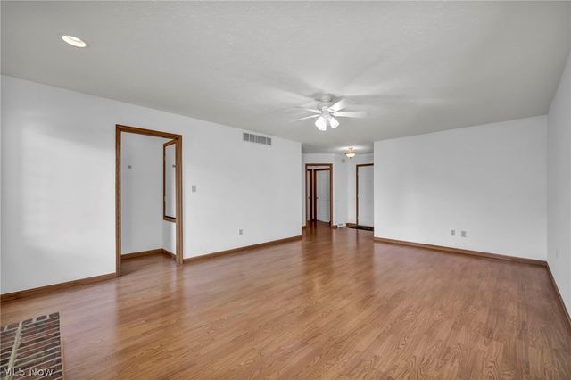 441 Pemberton Drive, Elyria, OH 44035