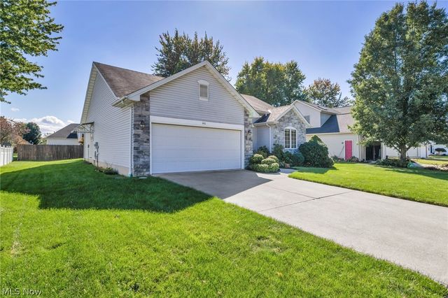 441 Pemberton Drive, Elyria, OH 44035