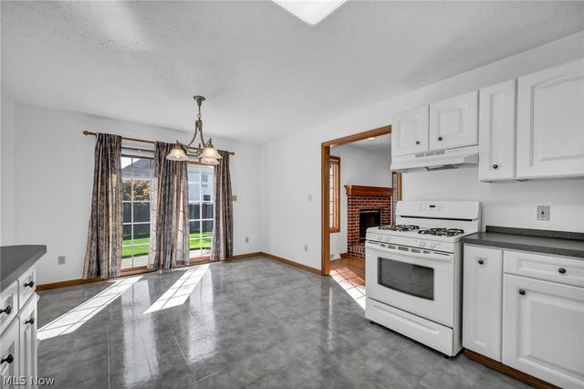 441 Pemberton Drive, Elyria, OH 44035