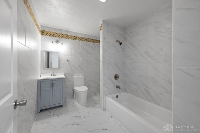 1349 Senna Street, Tipp City, OH 45371