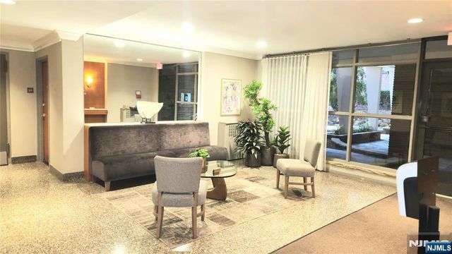 208 Anderson 7SG, Hackensack, NJ 07601