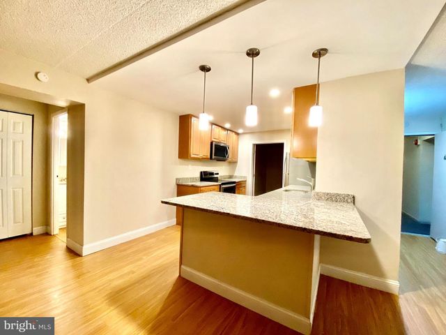 400 GLENDALE ROAD, Havertown, PA 19083