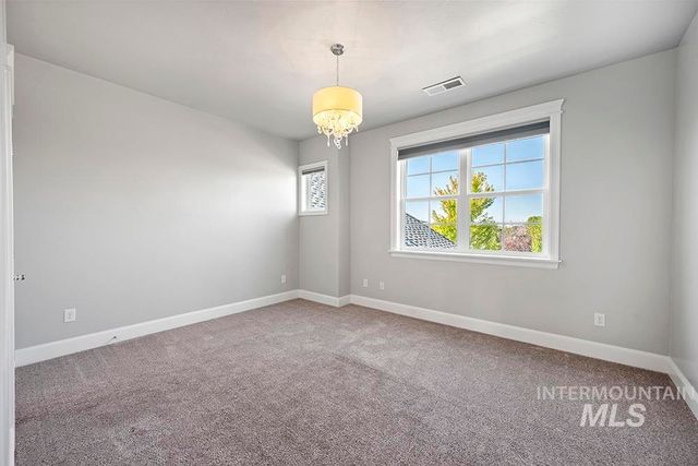 844 S Lake Pointe Way, Eagle, ID 83616