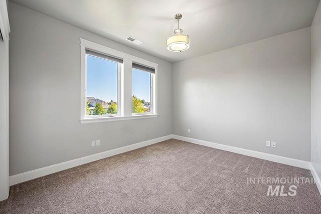 844 S Lake Pointe Way, Eagle, ID 83616