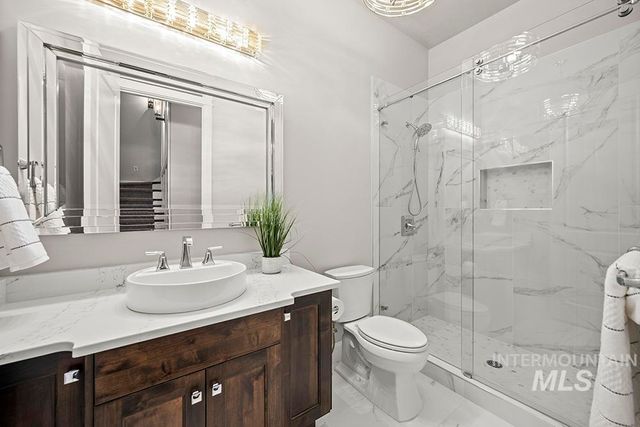 844 S Lake Pointe Way, Eagle, ID 83616