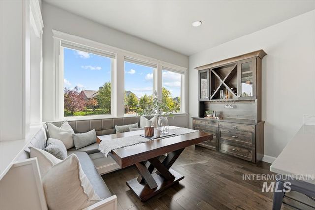 844 S Lake Pointe Way, Eagle, ID 83616