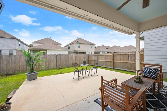 6526 Oak Garden Dr, Baton Rouge, LA 70817