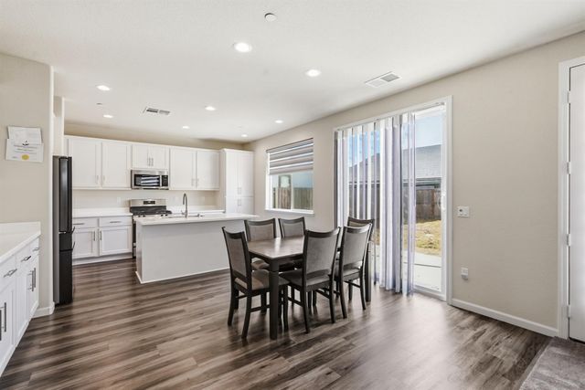 4369 Icon Ave, Modesto, CA 95356