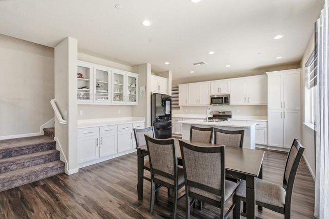 4369 Icon Ave, Modesto, CA 95356