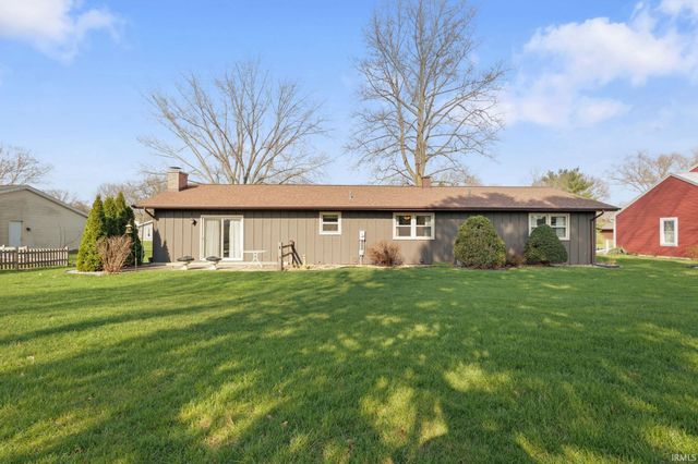 51732 Old Mill Road, South Bend, IN 46637