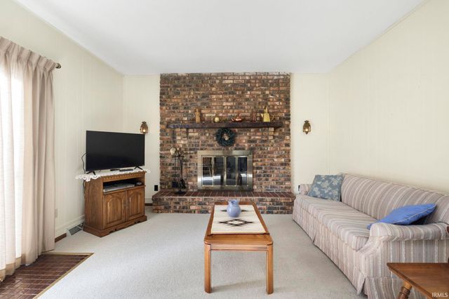 51732 Old Mill Road, South Bend, IN 46637