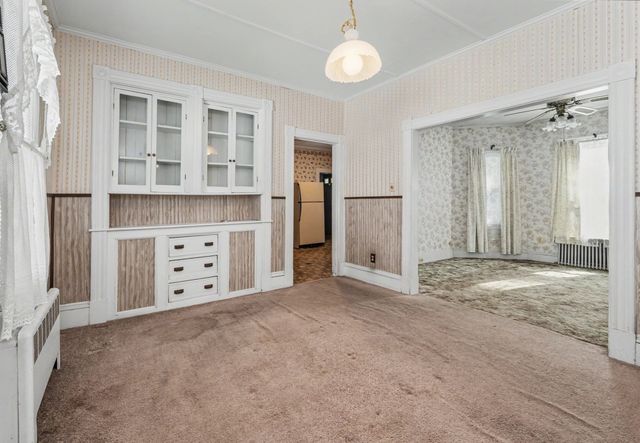 133 Crawford St, Lowell, MA 01854