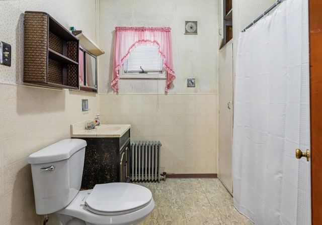 133 Crawford St, Lowell, MA 01854