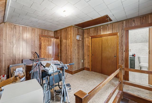 133 Crawford St, Lowell, MA 01854