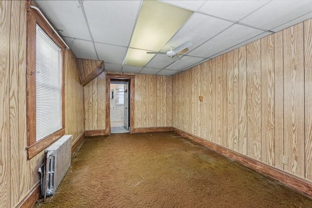 133 Crawford St, Lowell, MA 01854