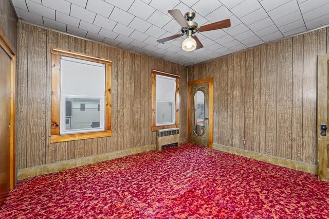 133 Crawford St, Lowell, MA 01854