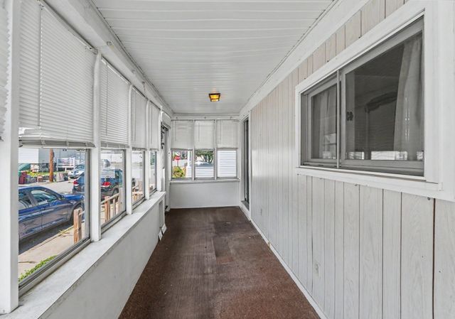 133 Crawford St, Lowell, MA 01854